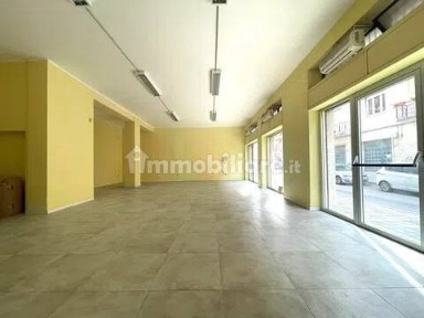 Pescara, Porta Nuova, Via dei Peligni