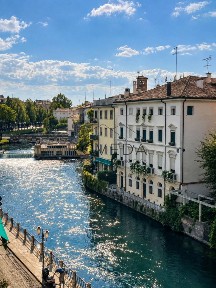 Treviso, Piazza dei Signori, Riviera Santa Margherita