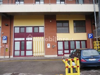 Capannone in Vendita