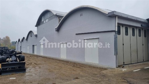 Capannone in Vendita
