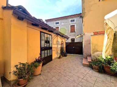 Persico Dosimo, LARGO OSTIANO 85