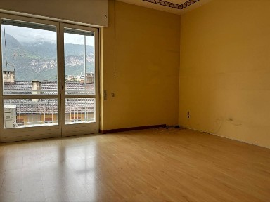 Quadrilocale buono stato, quarto piano, San Camillo - Lungofersina, Trento