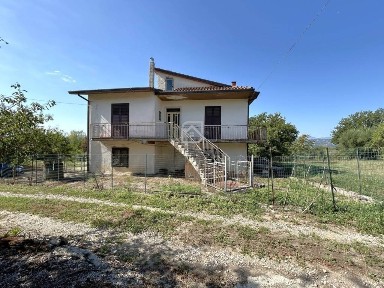 Villa unifamiliare Contrada Montesicco, Mirabella Eclano