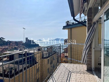 Quadrilocale via Generale Ferrari, Lerici Paese, Lerici