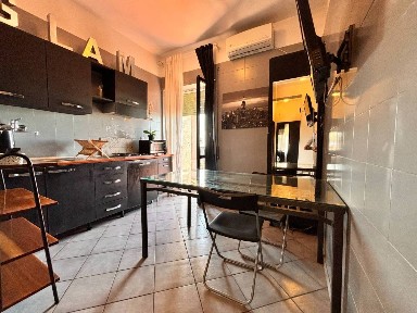 Trilocale via Endimione, Torre Angela, Roma
