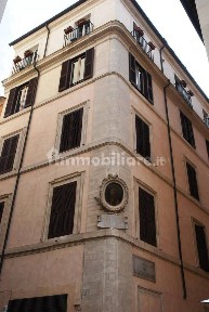 Trilocale piazza Rondanini, Pantheon, Roma