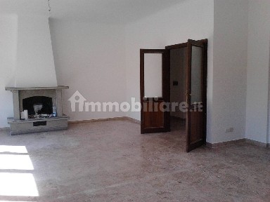 Appartamento via Michelangelo Peroglio, Mostacciano, Roma