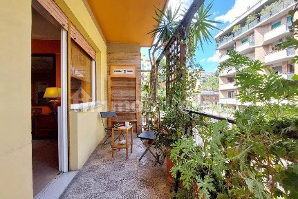 Trilocale via Cesare Pascarella 12, Trastevere, Roma