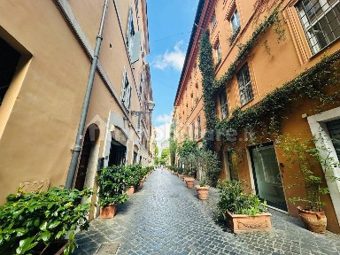 Trilocale via Margutta, Piazza del Popolo, Roma