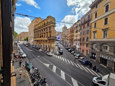 Bilocale via Camillo Benso di Cavour 91, Monti, Roma