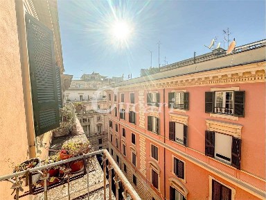 Trilocale via bezecca, Castro Pretorio, Roma