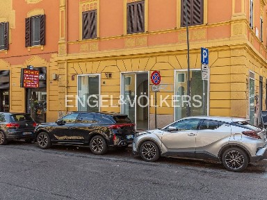 Roma, Re di Roma, Via Appia Nuova, 108