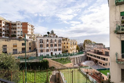 Quadrilocale via Torquato Tasso, Piazza Amedeo - Parco Margherita, Napoli