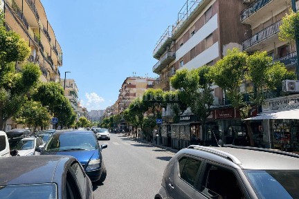 Trilocale via dell'Epomeo 180, Soccavo, Napoli