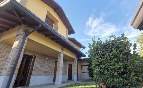 Villa unifamiliare via Gaetano Casati 21, Balgano, Besana in Brianza