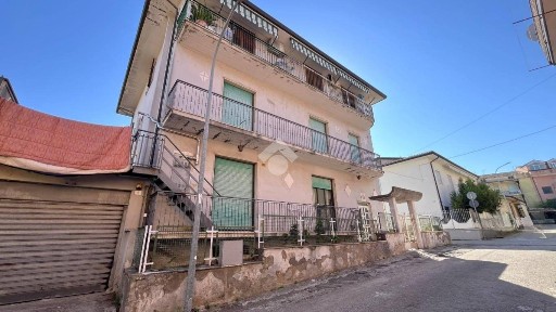 Trilocale via suor serafina buzii 11, Centro, San Giorgio del Sannio