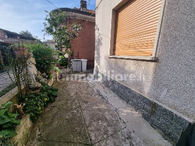 Appartamento in villa via Bellaria, Centro, Limbiate