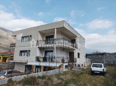 Appartamento da ristrutturare, primo piano, Arpaia