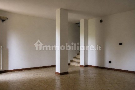 Trilocale buono stato, su più livelli, Via Pomposa, Ferrara
