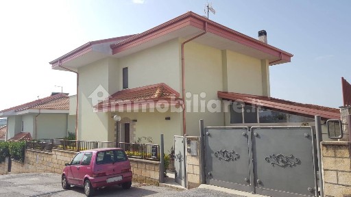 Villa unifamiliare via Giosuè Carducci, Vena, Jonadi