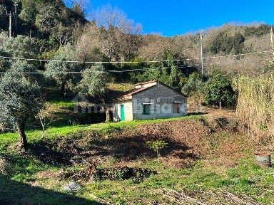 Rustico Strada Statale Tirrena Inferiore, Lustra