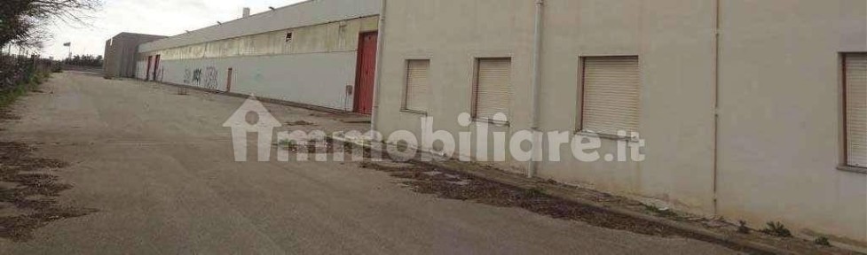 Capannone all'asta Localita' La Marinella, Porto Torres