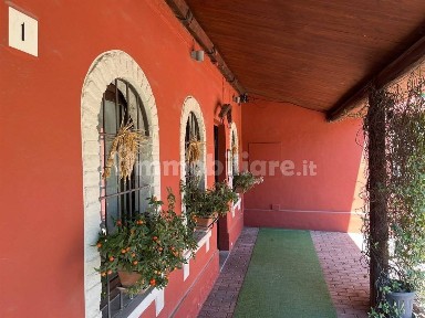 Terranova dei Passerini, Via Biraga, 1