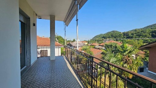 Villa bifamiliare via pinerolo 4, Porte