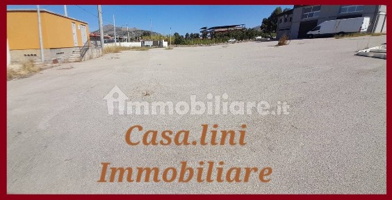 Magazzino - Deposito in Affitto