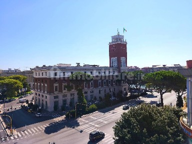 Trilocale piazza Duca d'Aosta 39, Via Venezia - Lungofiume Paolucci, Pescara