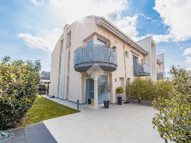 Villa a schiera via giovanni paolo secondo 16, Mozzecane
