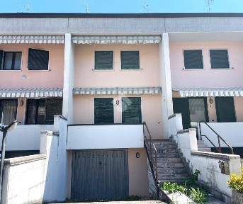 Villa a schiera via brioni 2, Borgo Roma, Verona