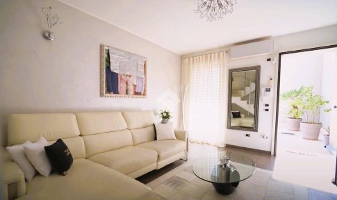 Villa a schiera via G. Garofoli 224, Centro, San Giovanni Lupatoto