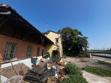 Casale via Cisa, Cerese, Borgo Virgilio