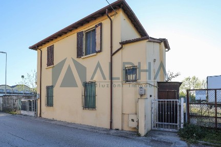 Terratetto unifamiliare via Emilia, Centro, Forlimpopoli
