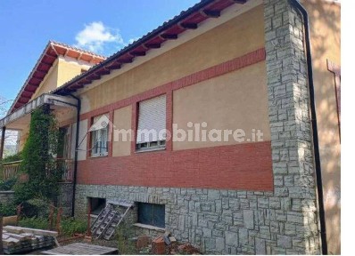Rustico - casale all'asta frazione Tuseggia 22, Camerino