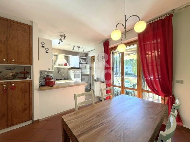 Quadrilocale buono stato, piano rialzato, Galceti, Prato