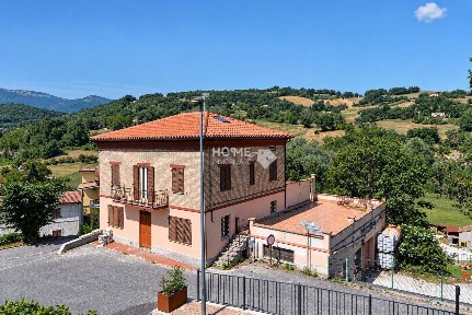 Terratetto unifamiliare via Campo Fiera 4, Camporotondo di Fiastrone