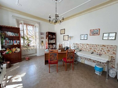 Trieste, Borgo Teresiano, Via San Lazzaro, 8