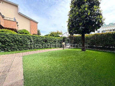Villa a schiera via Thomas Alva Edison 54, Villasanta