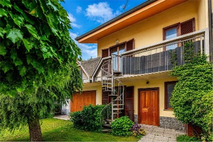 Villa a schiera 5 locali, buono stato, Villasanta