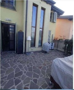 Villetta a schiera all'asta via Vimercate, 27, Ornago