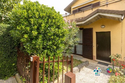 Villa a schiera via Parada 40, Vedano al Lambro