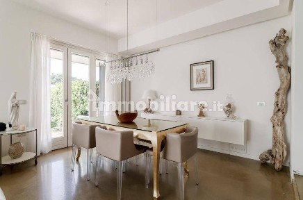 Villa a schiera via Francesco Caracciolo, 6, Centro, Lentate sul Seveso
