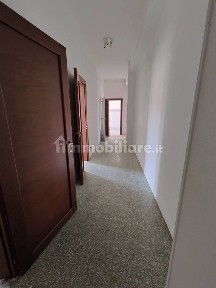 Trilocale via Brindisi 2, Tre Carrare, Taranto