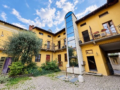 Bilocale via San Domenico 10, Centro Storico, Chieri