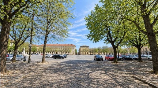 Pinerolo, Piazza Vittorio Veneto