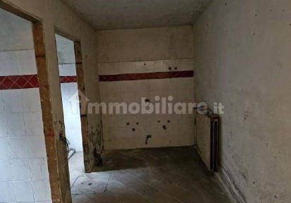 Magazzino all'asta via Acerbi 34, Castano Primo