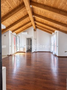Mansarda viale Cesare Battisti 15, Centro Storico, Pavia