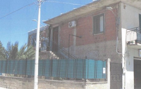 Villa all'asta viale della Repubblica, Mazzarino